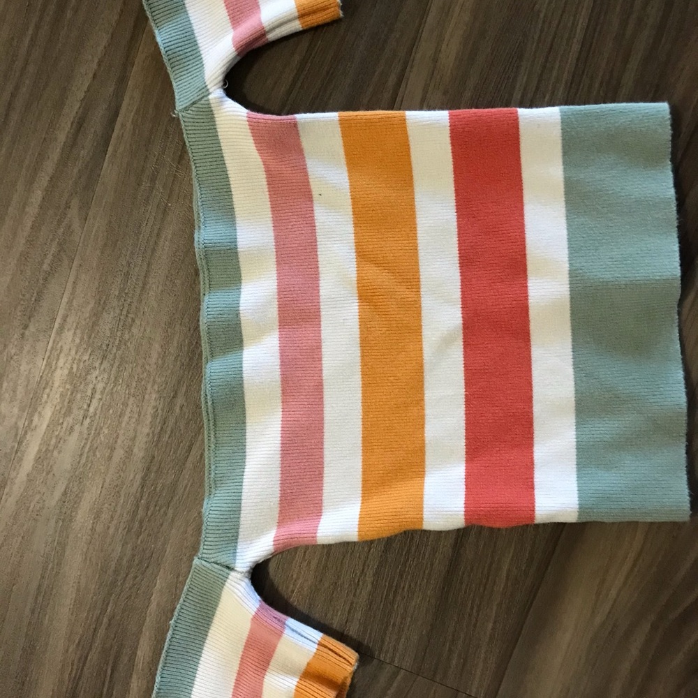 Off shoulder crop top